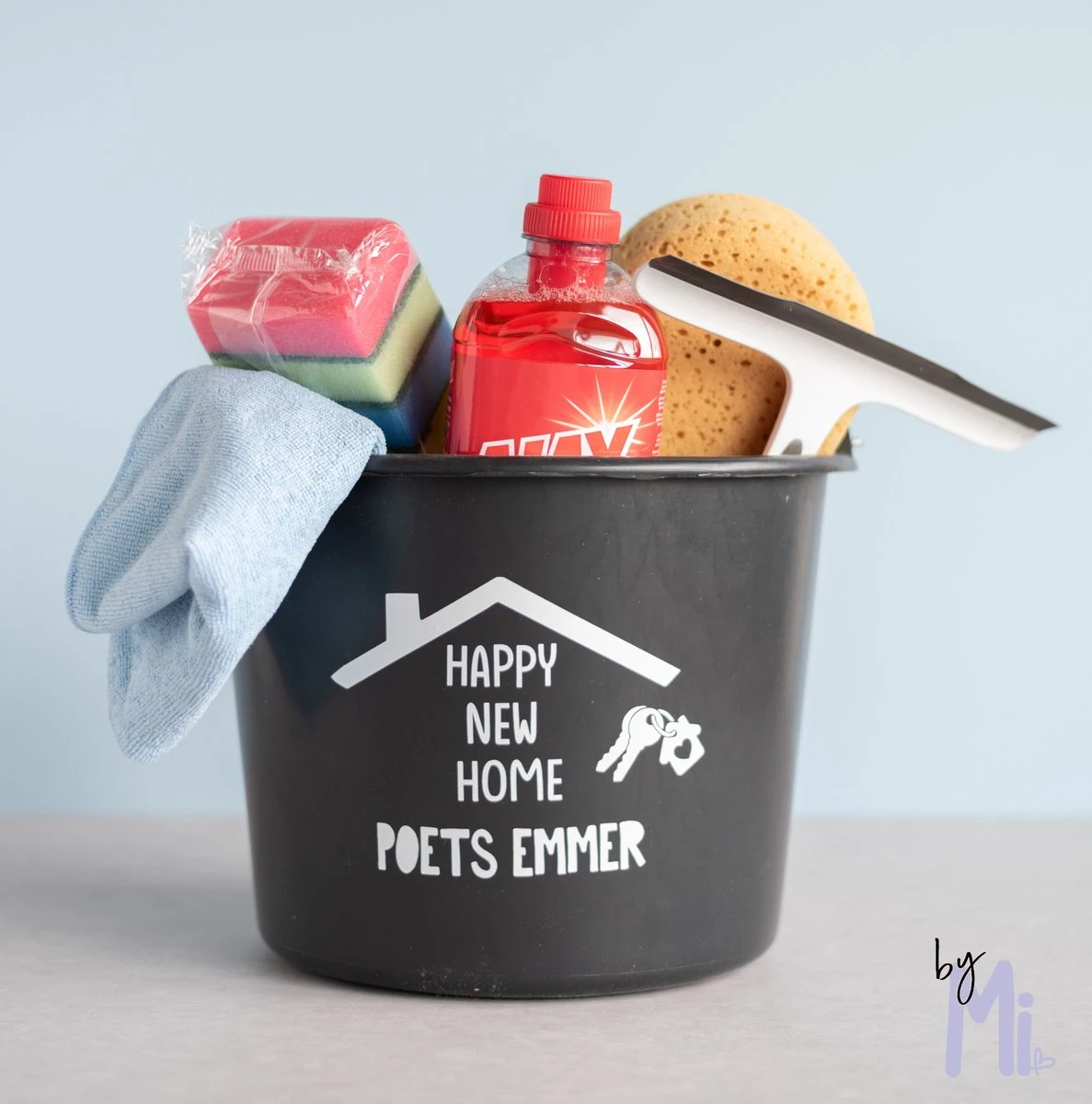 ByMi| Poetsemmer Happy New Home | Cadeautje huis |Housewarming |Nieuwe woning | Gepersonaliseerd ByMi| Poetsemmer Happy New Home | Cadeautje Huis |Housewarming |Nieuwe Woning | Gepersonaliseerd -Huishoudelijke Artikelen Winkel 1187x1200 8