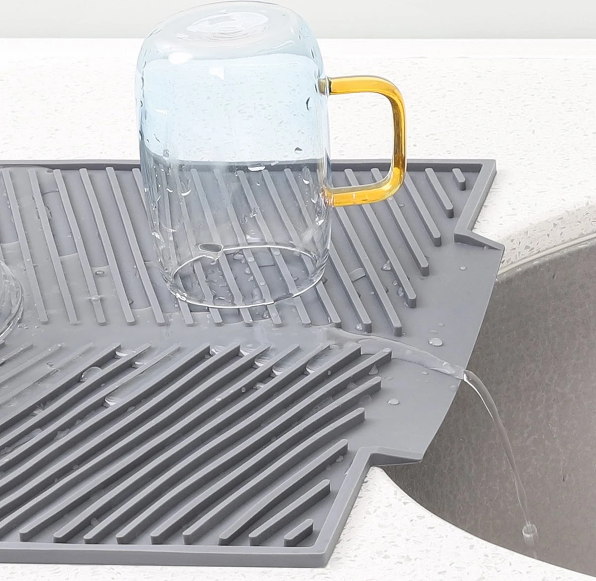 Navaris siliconen droogmat met afvoer - Aanrecht droogmat voor afwas, borden, bestek, glazen - Grijs Navaris Siliconen Droogmat Met Afvoer - Aanrecht Droogmat Voor Afwas, Borden, Bestek, Glazen - Grijs -Huishoudelijke Artikelen Winkel 1200x1171 2