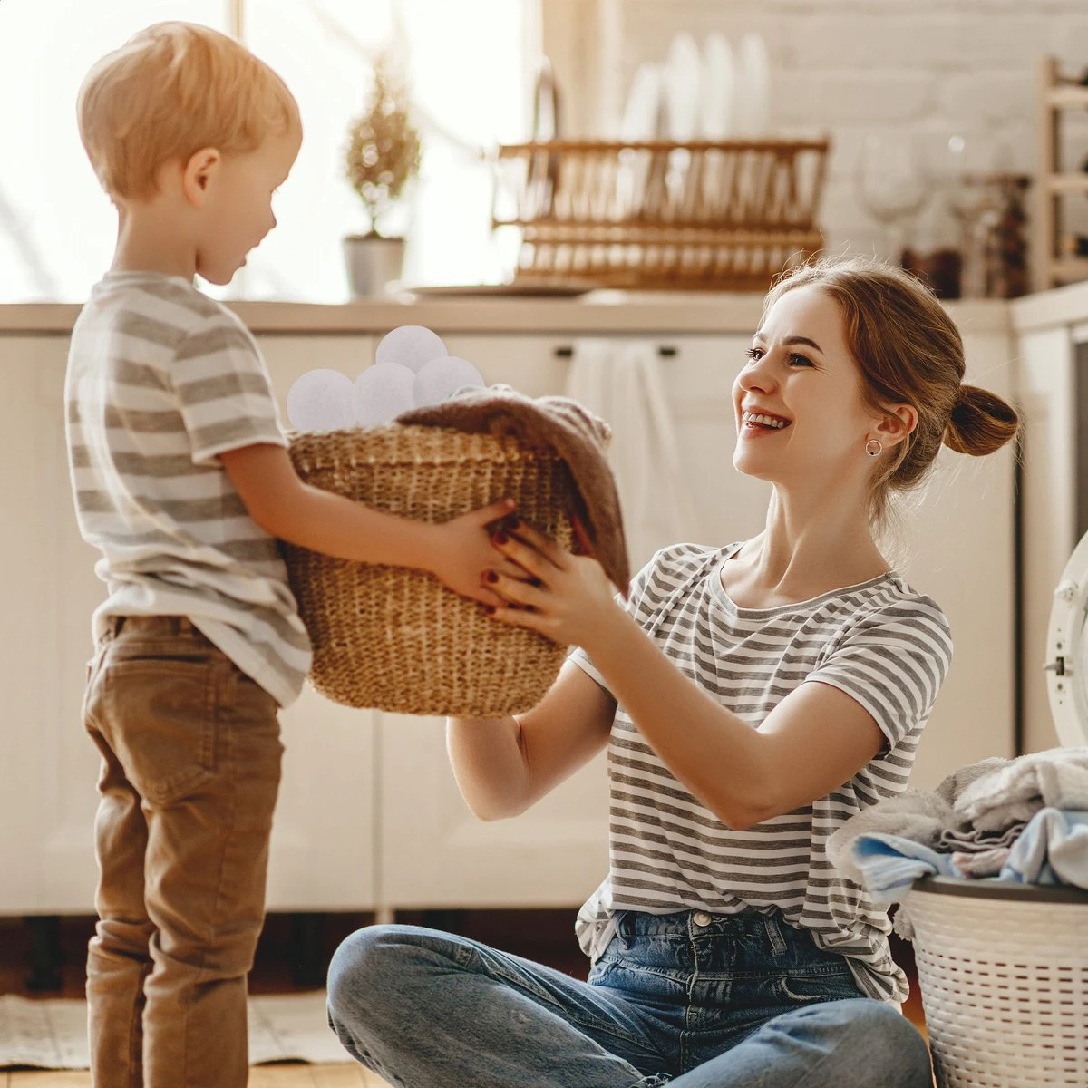 FAVE drogerballen XL - 6 stuks - Inclusief opbergzakje - Wasbol - Wasballen - Doseerbol - Droogballen - Duurzaam FAVE Drogerballen XL - 6 Stuks - Inclusief Opbergzakje - Wasbol - Wasballen - Doseerbol - Droogballen - Duurzaam -Huishoudelijke Artikelen Winkel 1200x1200 823