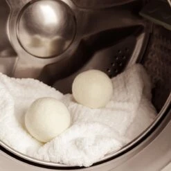 FAVE Drogerballen XL - 6 Stuks - Inclusief 2x Lavendelolie & Opbergzakje - Wasbol - Wasballen - Doseerbol - Droogballen - Duurzaam -Huishoudelijke Artikelen Winkel 1200x1200 854