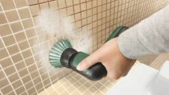 Bosch Universal Brush - Snoerloze Reiningsborstel 4 Bosch Universal Brush - Snoerloze Reiningsborstel -Huishoudelijke Artikelen Winkel 1200x675 3