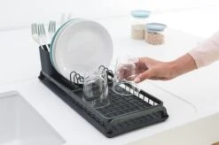 Brabantia SinkSide Afdruiprek Compact - Dark Grey -Huishoudelijke Artikelen Winkel 1200x799