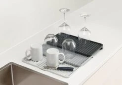 Joseph Joseph - Tier - Afdruipmat - Uitschuifbaar - Grijs -Huishoudelijke Artikelen Winkel 1200x836 2