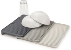 Joseph Joseph - Tier - Afdruipmat - Uitschuifbaar - Grijs -Huishoudelijke Artikelen Winkel 1200x862 2