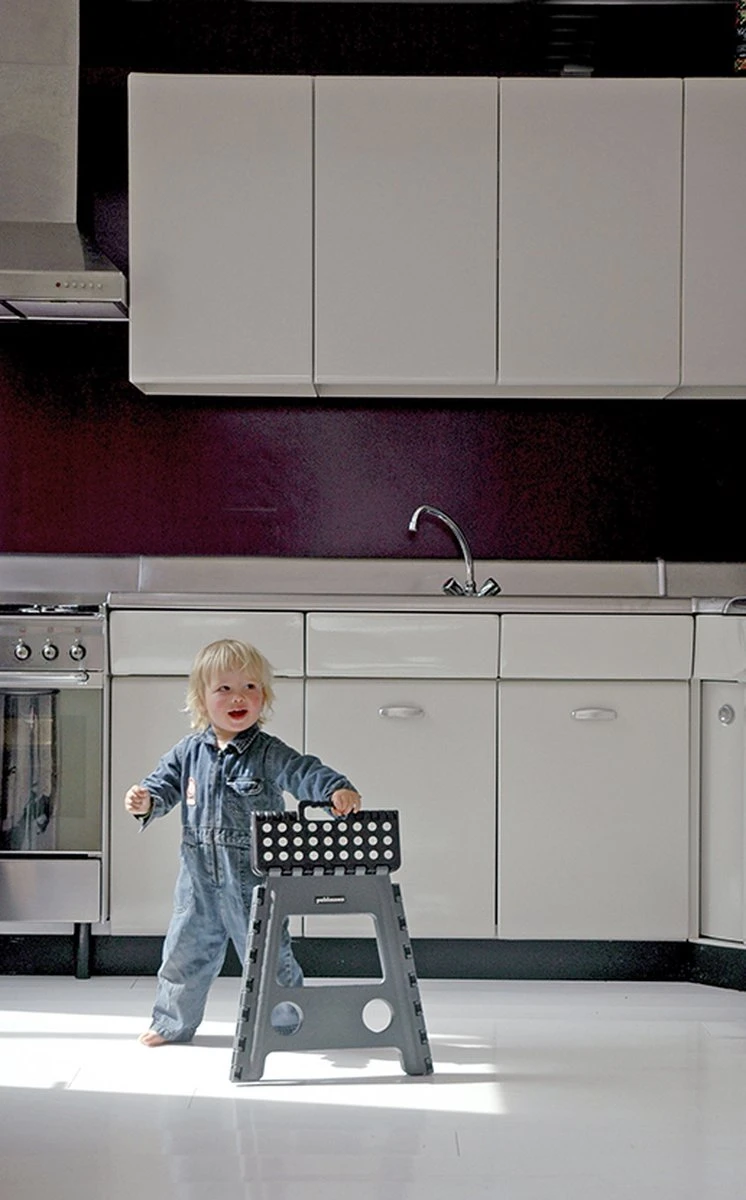 PUHLMANN - inklapbare kruk, JAMES, plastic, grijs, 40 cm hoog, max 90 kilo PUHLMANN - Inklapbare Kruk, JAMES, Plastic, Grijs, 40 Cm Hoog, Max 90 Kilo -Huishoudelijke Artikelen Winkel 746x1200 3