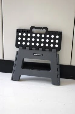 PUHLMANN - Inklapbare Kruk, JAMES, Plastic, Grijs, 22 Cm Hoog, Max 100 Kilo -Huishoudelijke Artikelen Winkel 797x1200 5