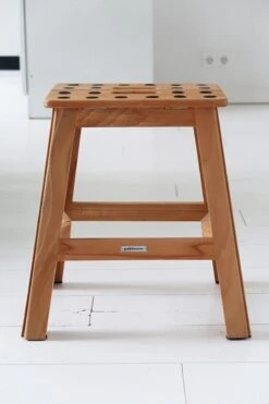 PUHLMANN - Inklapbare Kruk, JAMES, Hout, 41 Cm Hoog, Max 150 Kilo 7 PUHLMANN - Inklapbare Kruk, JAMES, Hout, 41 Cm Hoog, Max 150 Kilo -Huishoudelijke Artikelen Winkel 800x1200 9